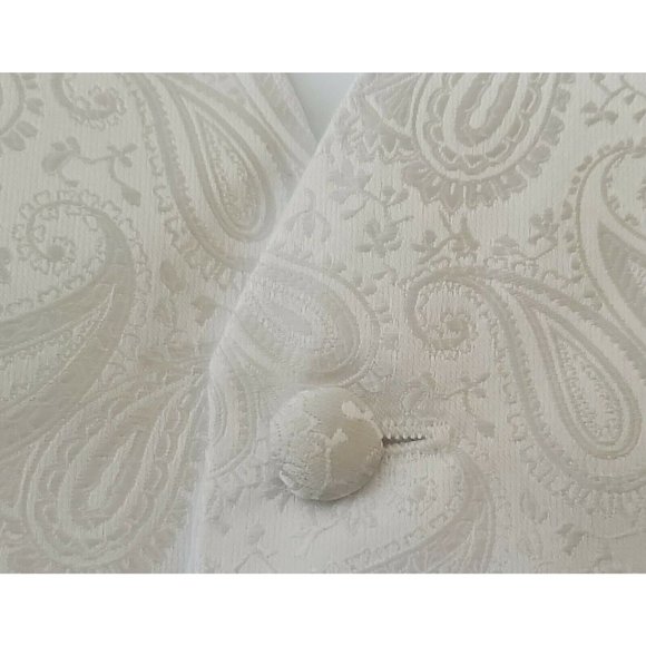 ST. PATRICK WHITE PAISLEY MENS DRESS VEST SIZE XS NWOT - Picture 3 of 9